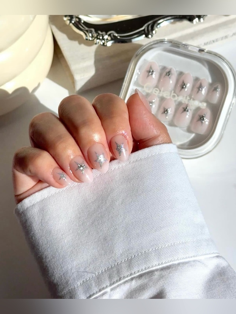 Celebritips Extra Short Almond Press-On Nails in DREAM DUST nib